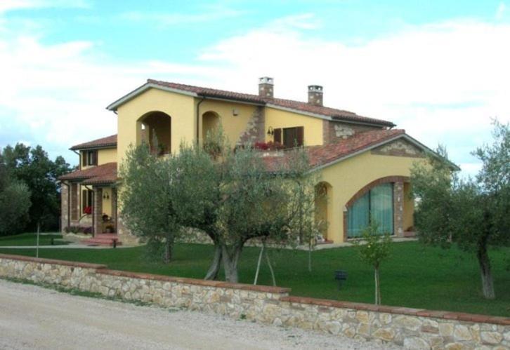 B&B La Casa Fra Gli Olivi Marsciano Exteriör bild