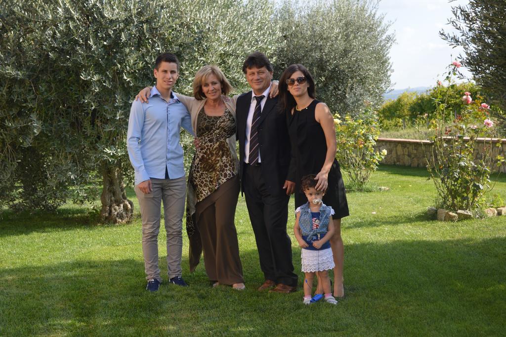 B&B La Casa Fra Gli Olivi Marsciano Exteriör bild