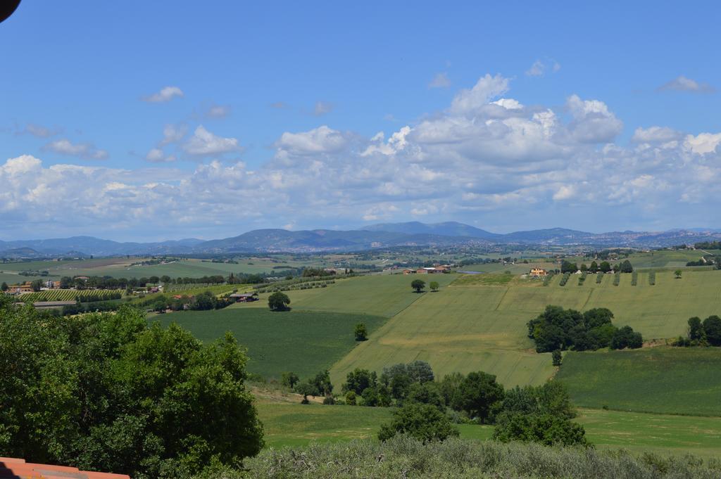 B&B La Casa Fra Gli Olivi Marsciano Exteriör bild