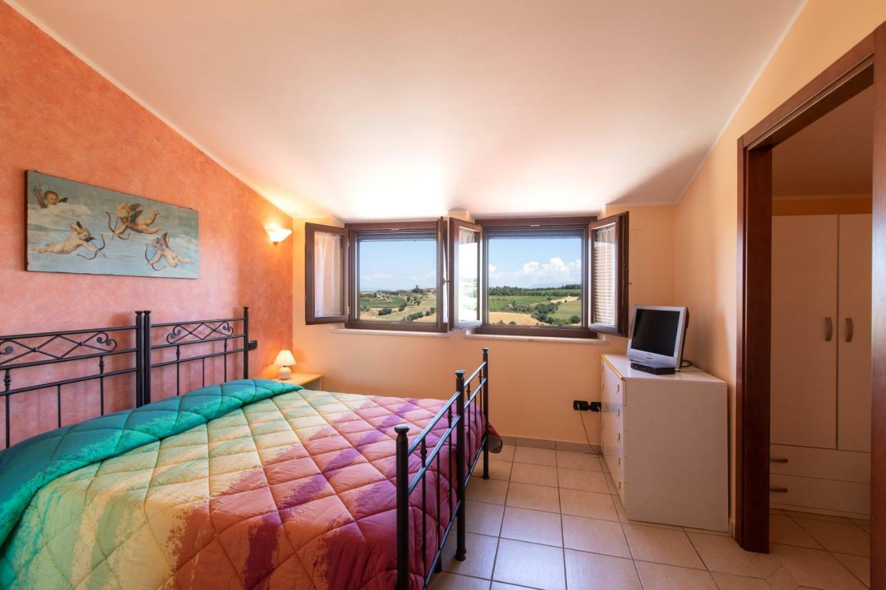 B&B La Casa Fra Gli Olivi Marsciano Exteriör bild